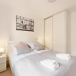 Monia Center Apartman *