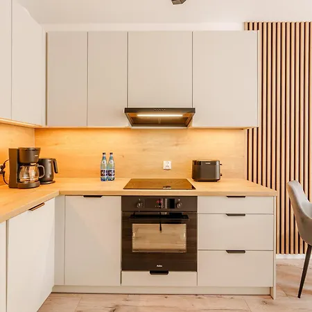Monia Center Apartman *